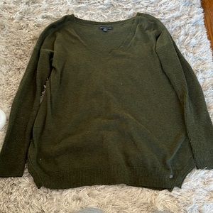 american eagle v neck sweater